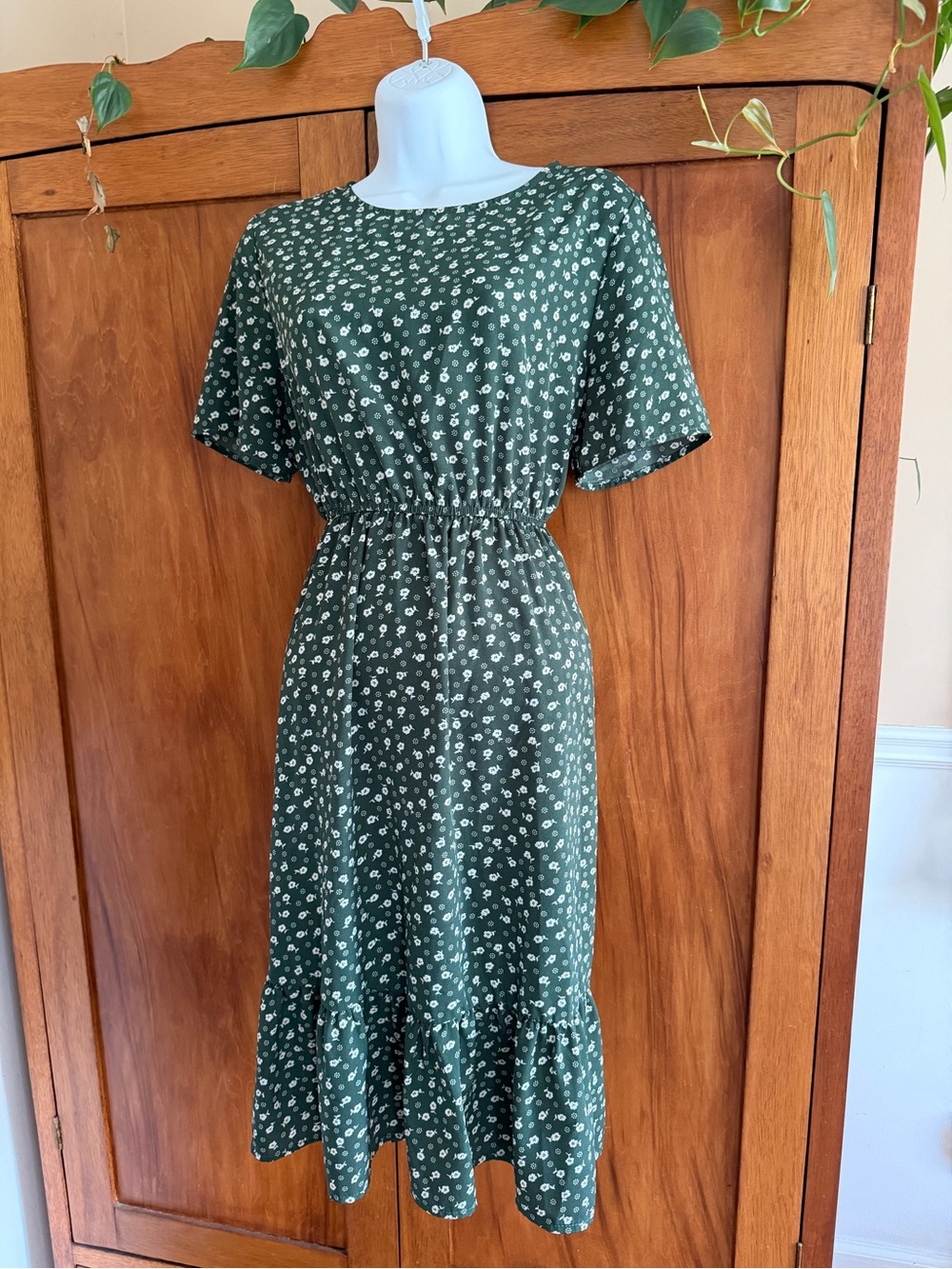 SHEIN Dark Green Floral Midi Dress with Elastic Waist